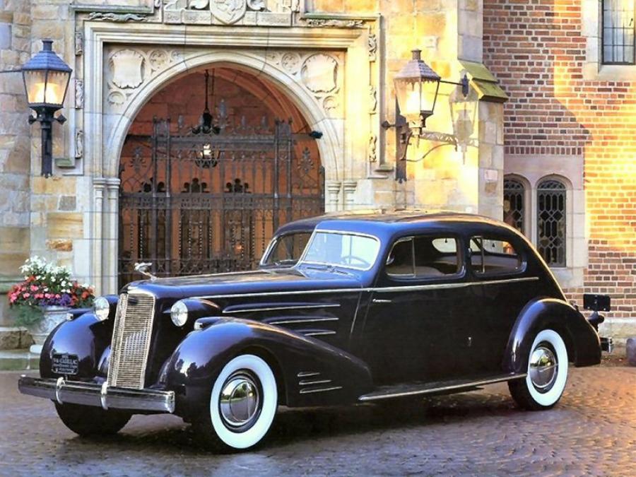  Cadillac Series 90 V16 Aerodynamic Coupe by Fleetwood 1936 года  (фото 2 из 6)